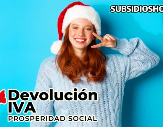 mujer joven con gorro navideño, en el lado direcho de la imagen el logo de subsidioshoy.com-y abajo a la izquierda el logo de la devolucion del iva