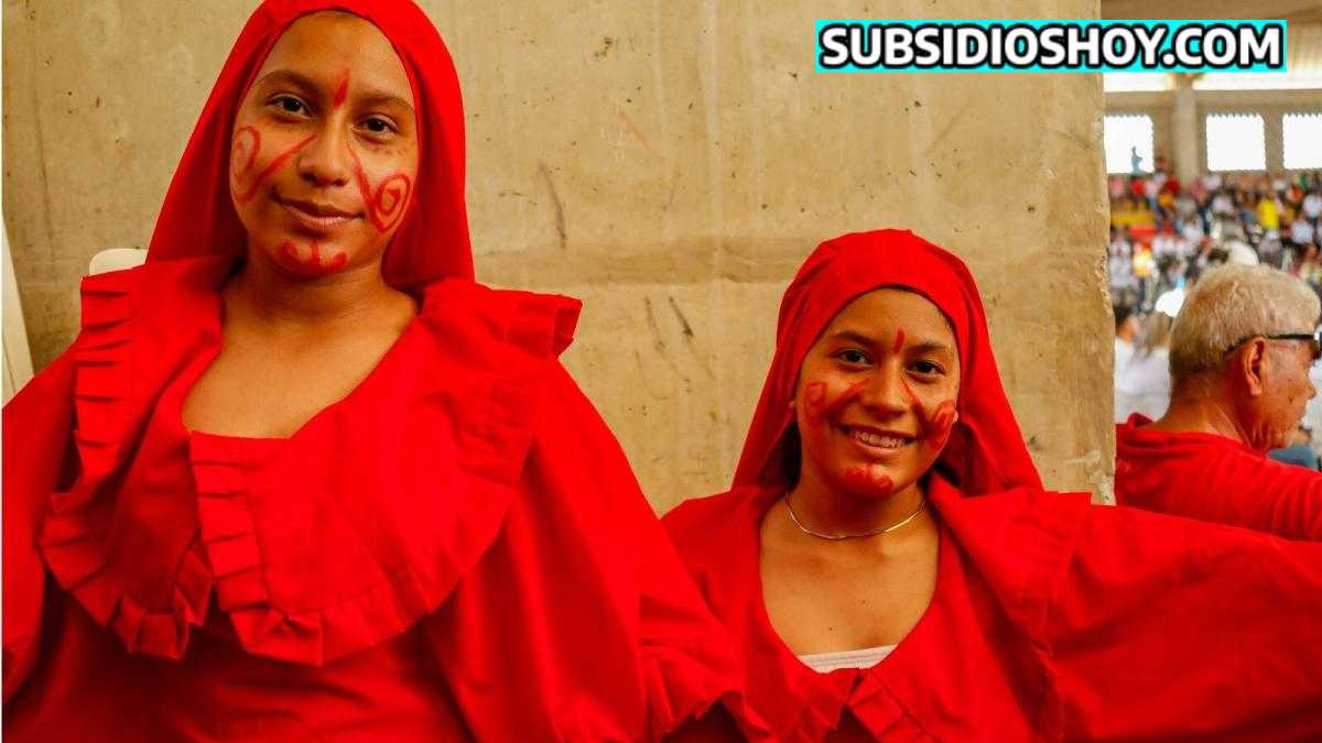 Prosperidad Social: Evolución del Plan Wayuu a Renta Ciudadana - Descubre los Detalles Aquí. 1 dos mueres pertenecientes a la comunidad wayuu y arriba a la derecha el logo de SubsidiosHoy.com
