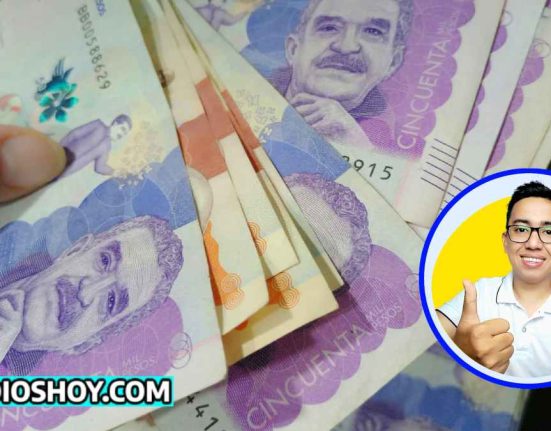 fajo de billeytes colombianos, abajoa la izquierda el logo de subsidioshoy.com y al lado derecho el logo del lider social wintor ABC