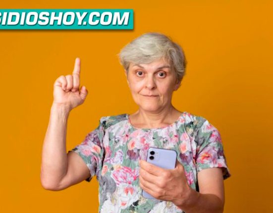 contiene logo de subsidioshoy.com y una señora de edad
